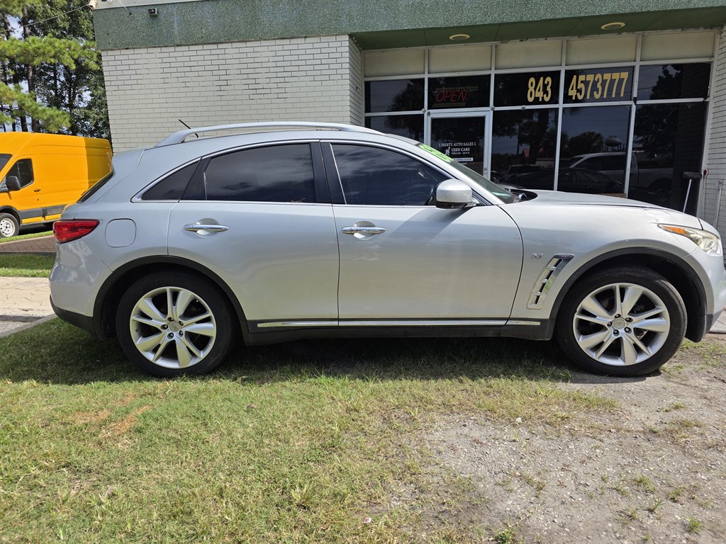 2015 INFINITI QX70 - $6,900