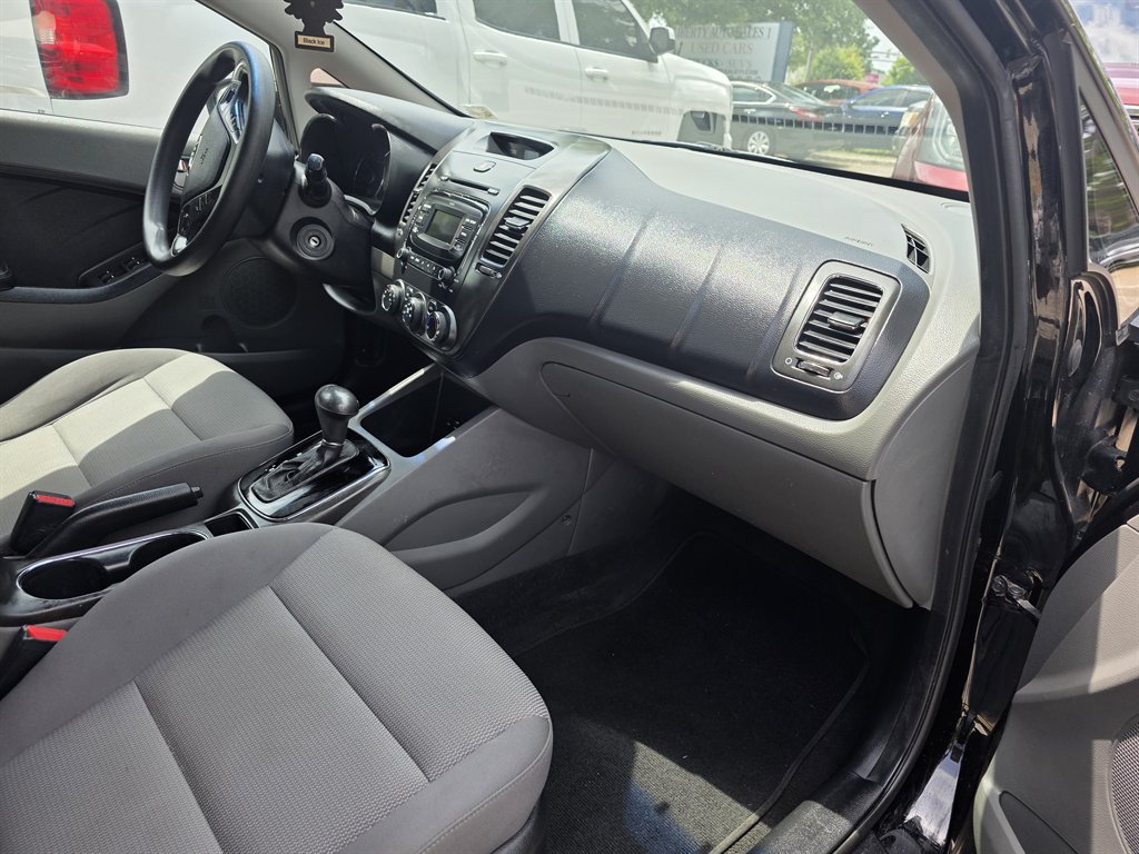 2017 Kia Forte - $7,900