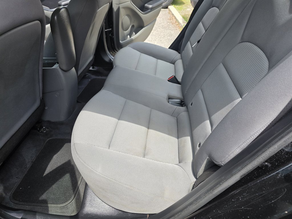 2017 Kia Forte - $7,900