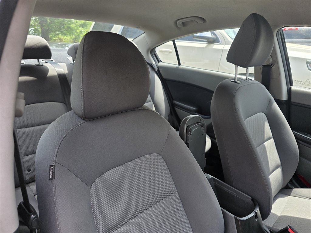 2017 Kia Forte - $7,900