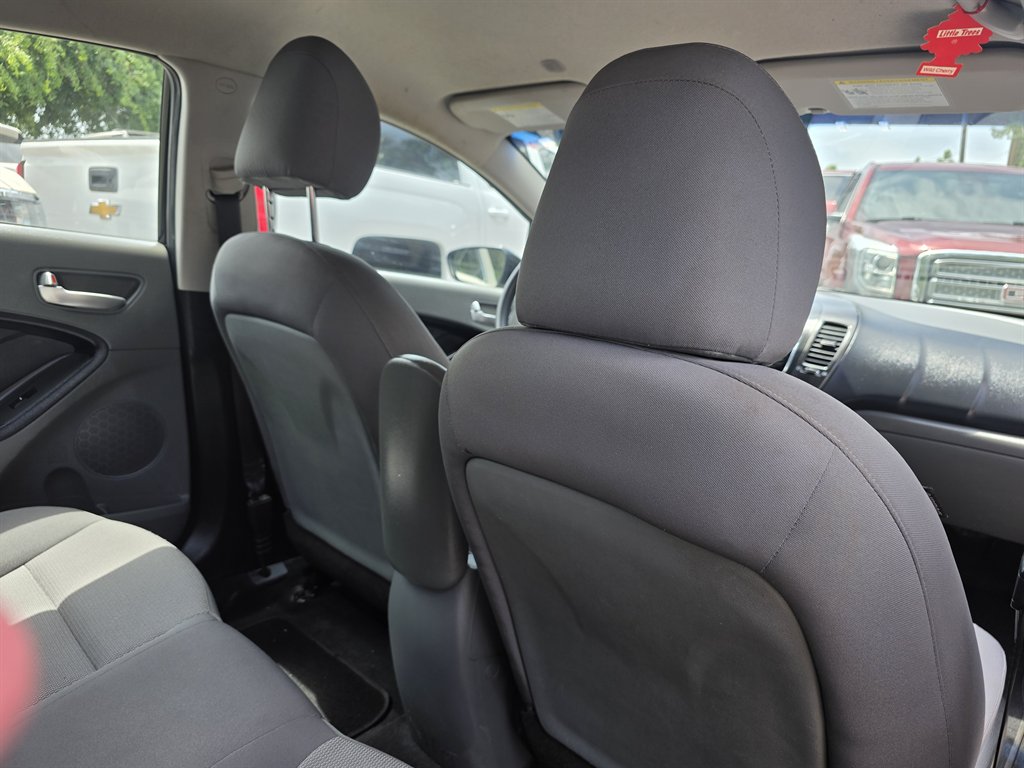 2017 Kia Forte - $7,900