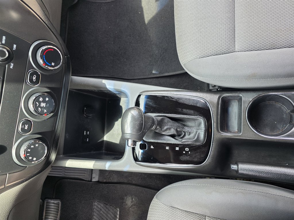 2017 Kia Forte - $7,900