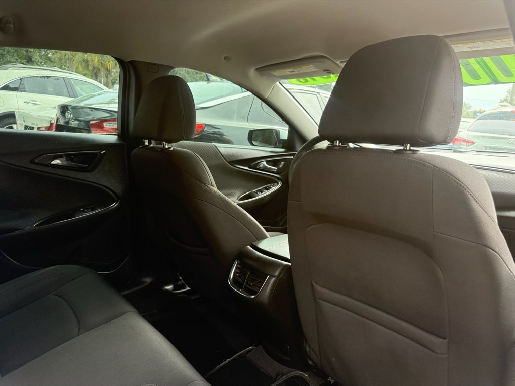 2016 Chevrolet Malibu - $6,900
