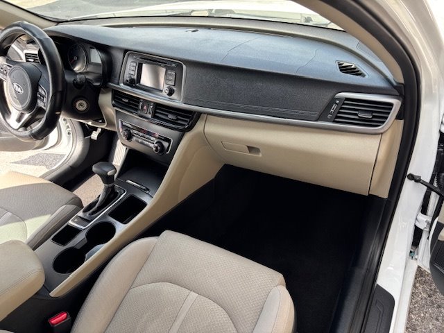 2017 Kia Optima - $9,995