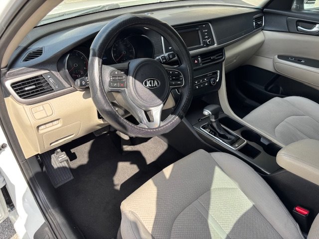 2017 Kia Optima - $9,995