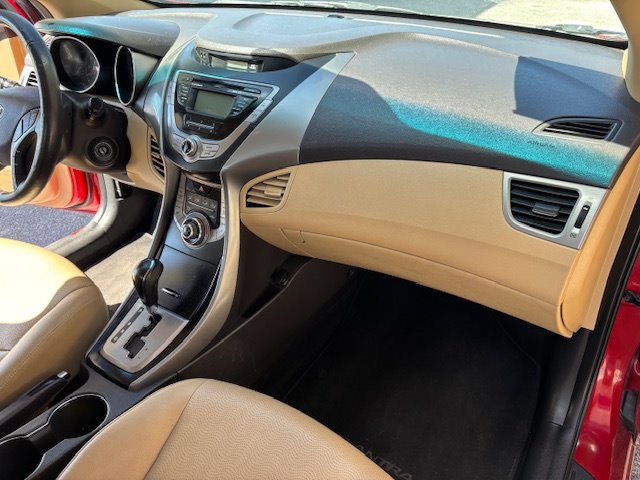 2013 Hyundai Elantra GLS photo