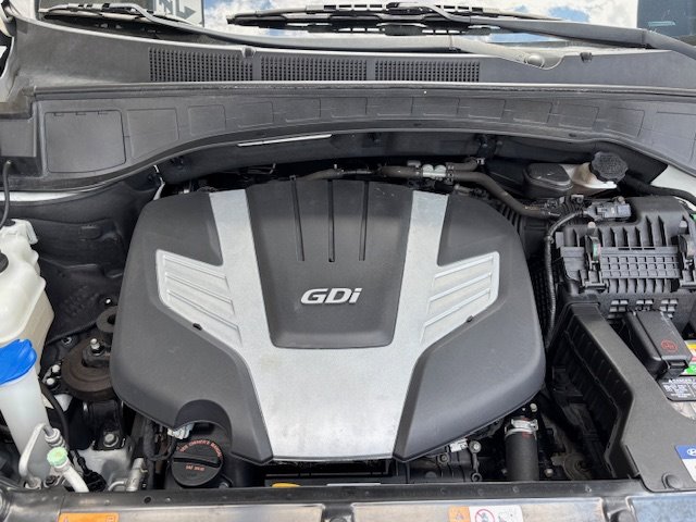 2015 Hyundai Santa Fe - $11,995