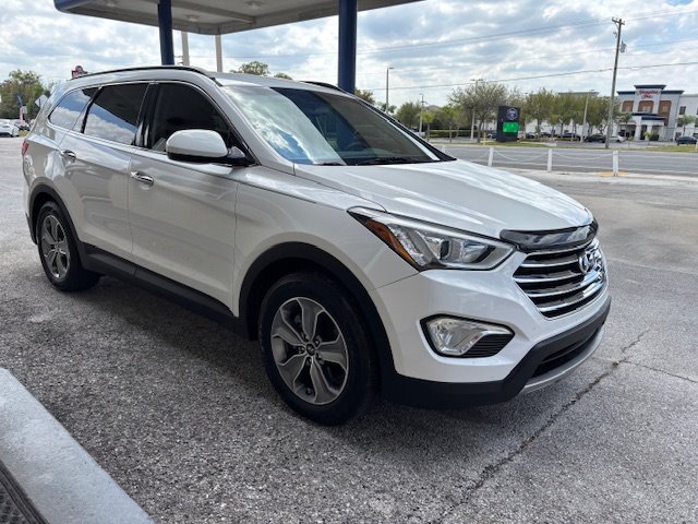 2015 Hyundai Santa Fe - $11,995