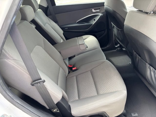 2015 Hyundai Santa Fe - $11,995