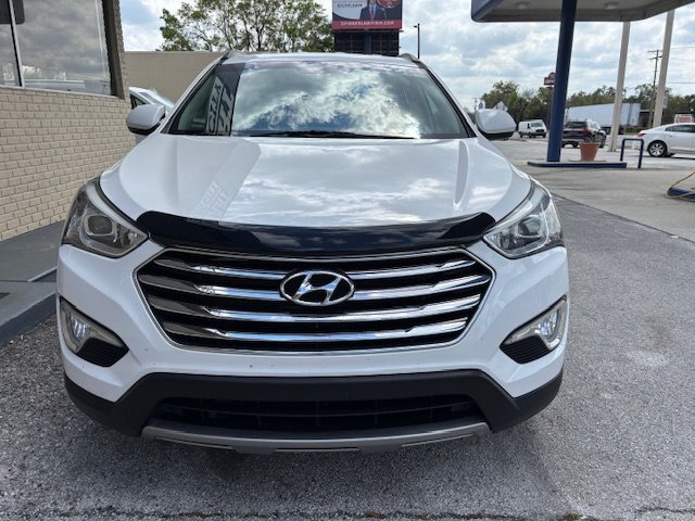 2015 Hyundai Santa Fe - $11,995