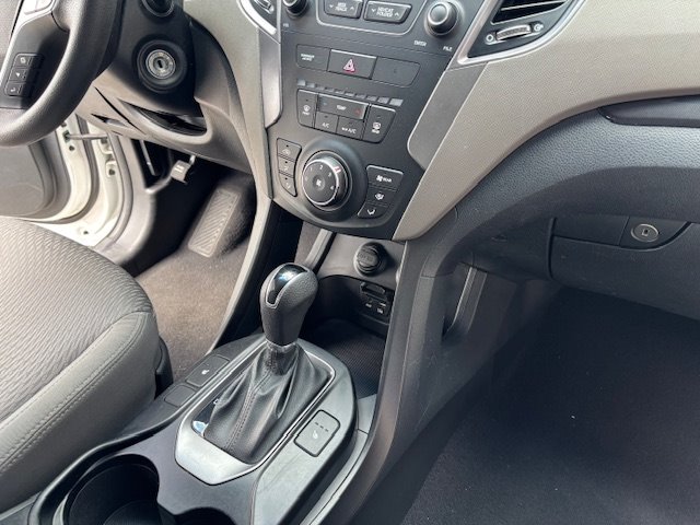 2015 Hyundai Santa Fe - $11,995
