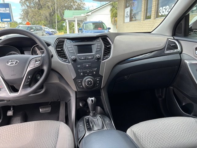 2015 Hyundai Santa Fe - $11,995