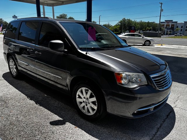 2016 Chrysler Town & Country - $7,995