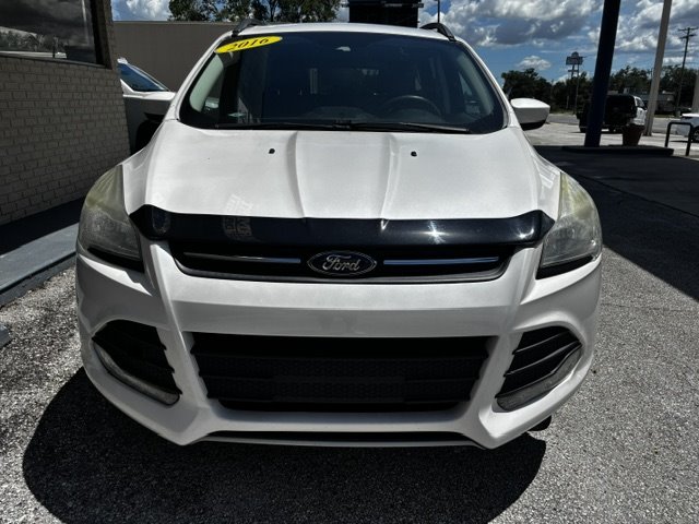 2016 Ford Escape - $7,995