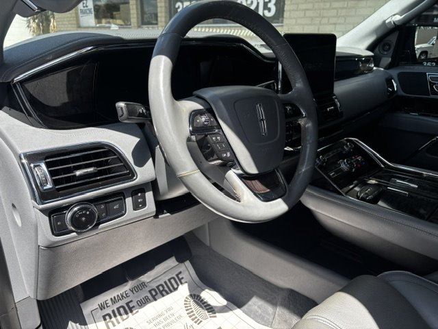 2018 Lincoln Navigator - $23,995