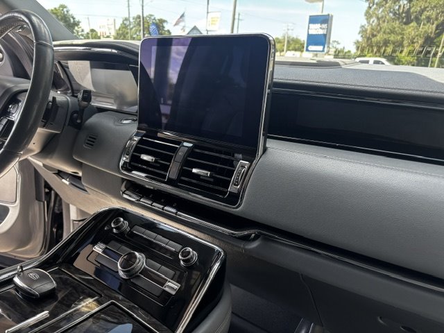 2018 Lincoln Navigator - $23,995