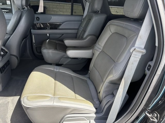 2018 Lincoln Navigator - $23,995