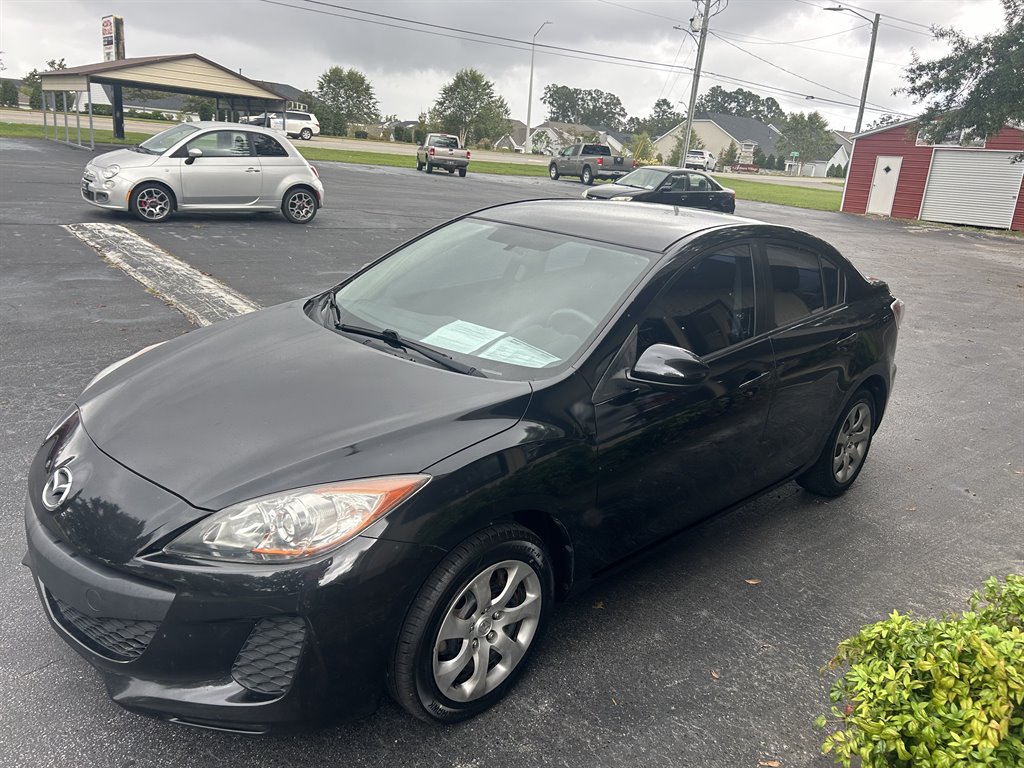 2013 Mazda Mazda3 i SV photo