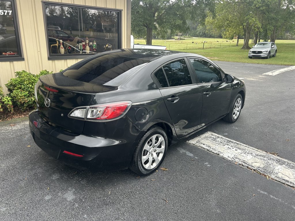 2013 Mazda Mazda3 i SV photo
