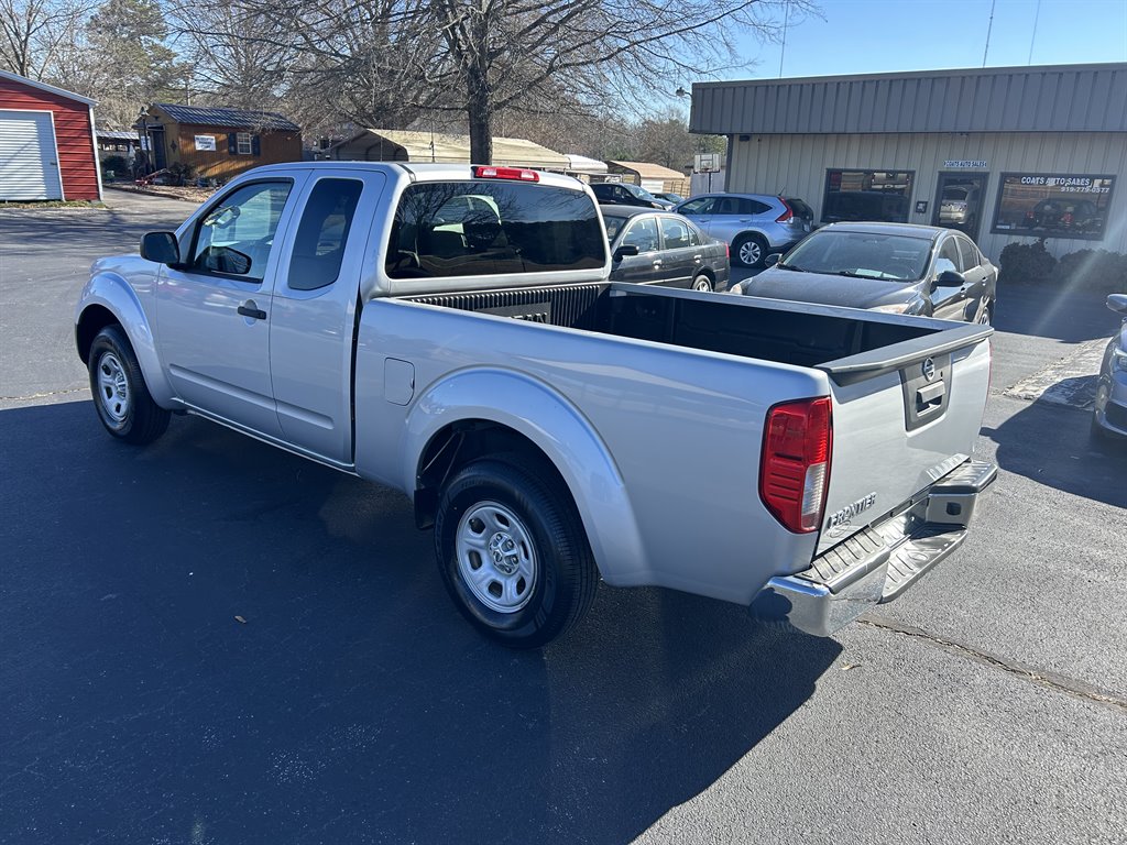 2013 Nissan Frontier S photo