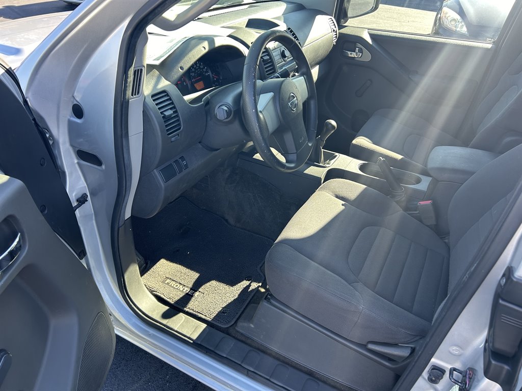 2013 Nissan Frontier S photo