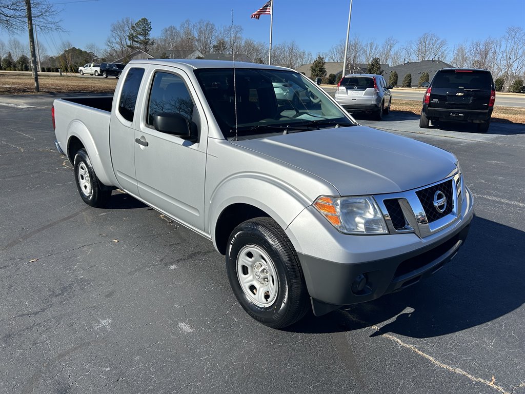 2013 Nissan Frontier S photo