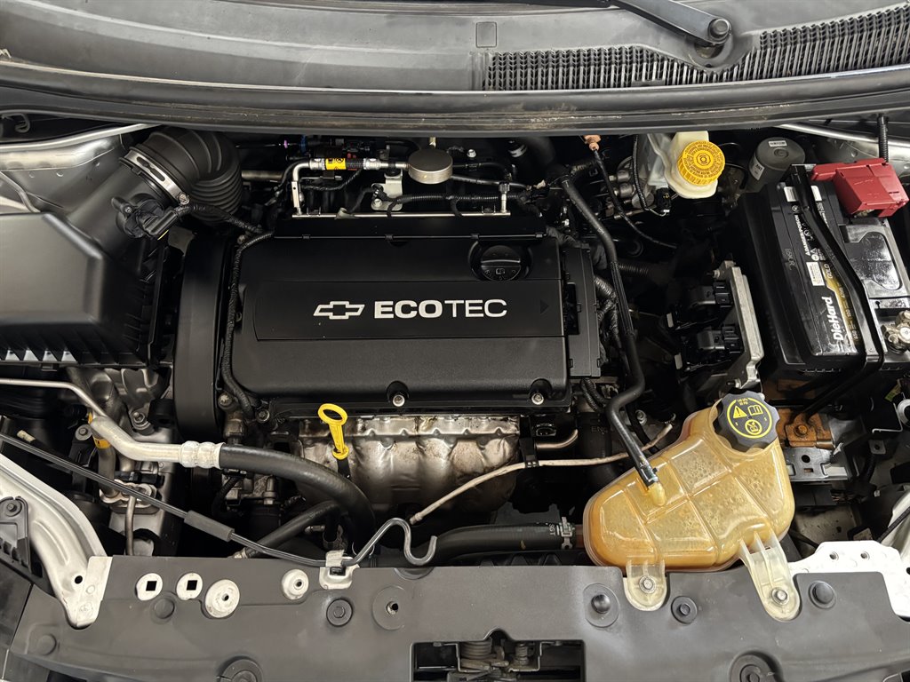 2012 Chevrolet Sonic LT photo