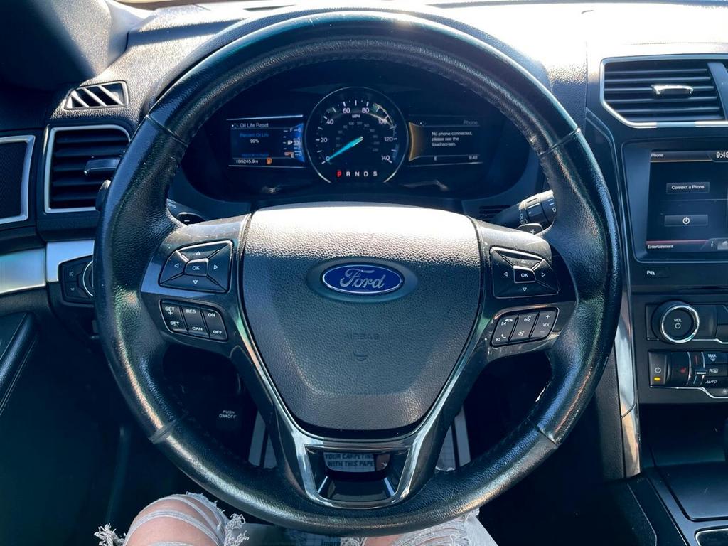 2016 Ford Explorer XLT photo
