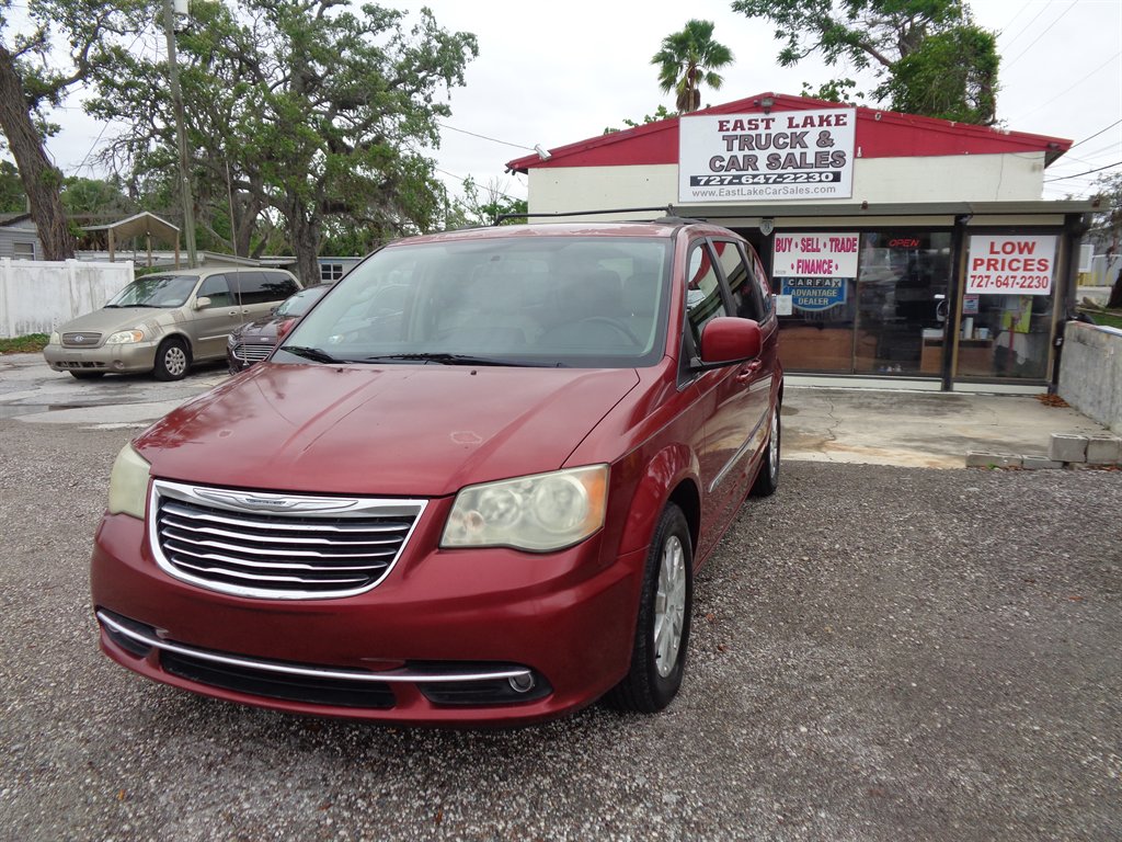 2012 Chrysler Town & Country Touring photo