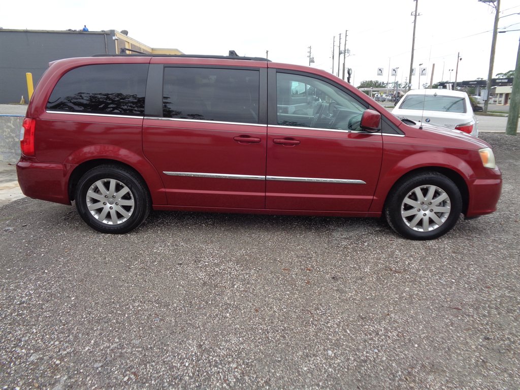 2012 Chrysler Town & Country Touring photo