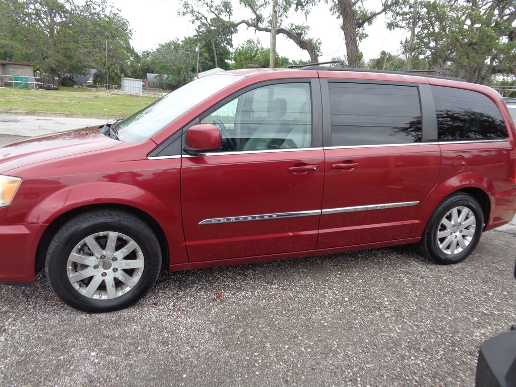 2012 Chrysler Town & Country Touring photo