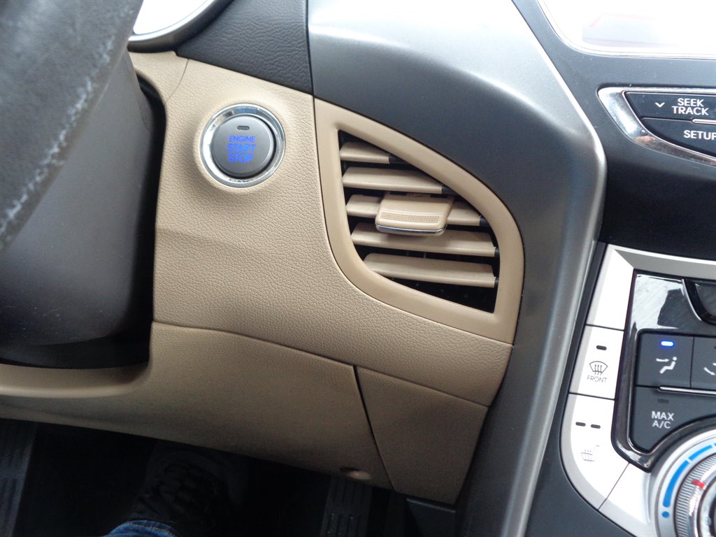 2012 Hyundai Elantra GLS photo