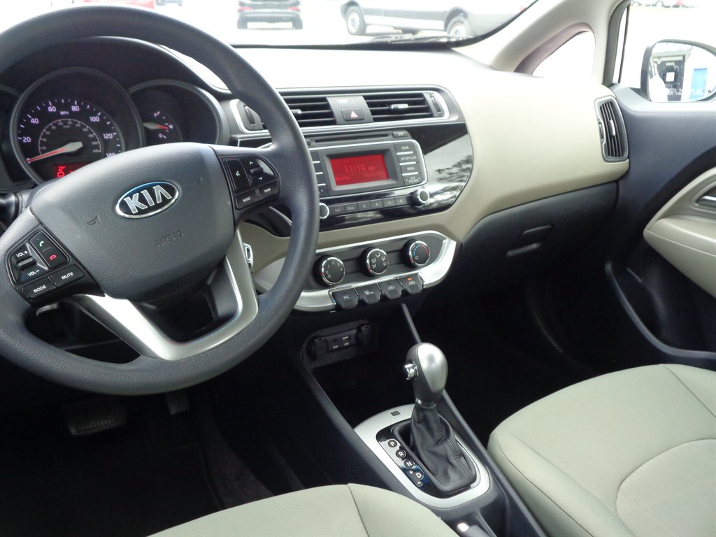 2016 Kia Rio - $7,870