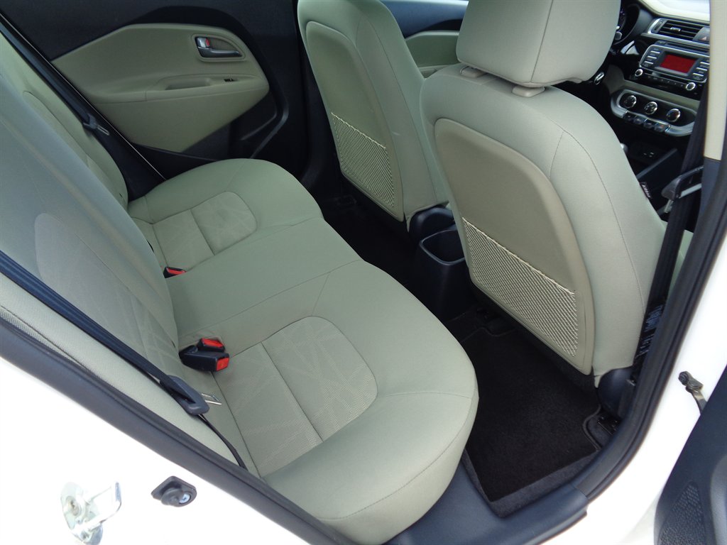 2016 Kia Rio - $7,870