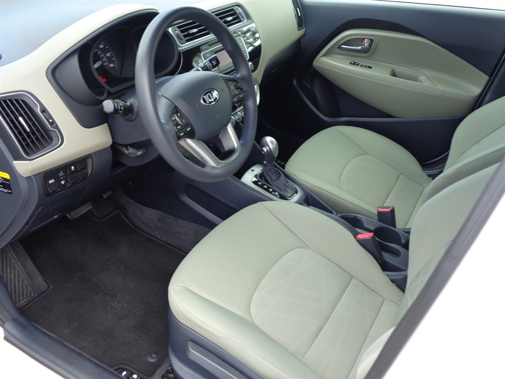 2016 Kia Rio - $7,870