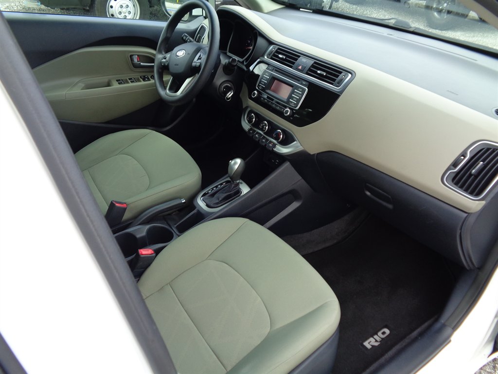 2016 Kia Rio - $7,870