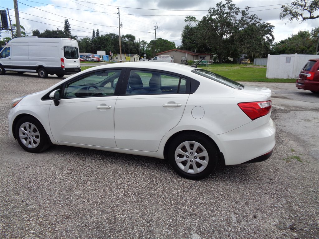 2016 Kia Rio - $7,870