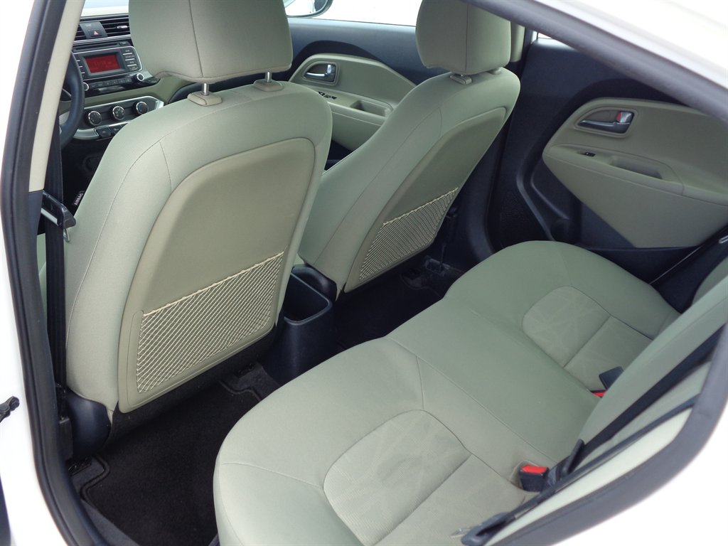 2016 Kia Rio - $7,870