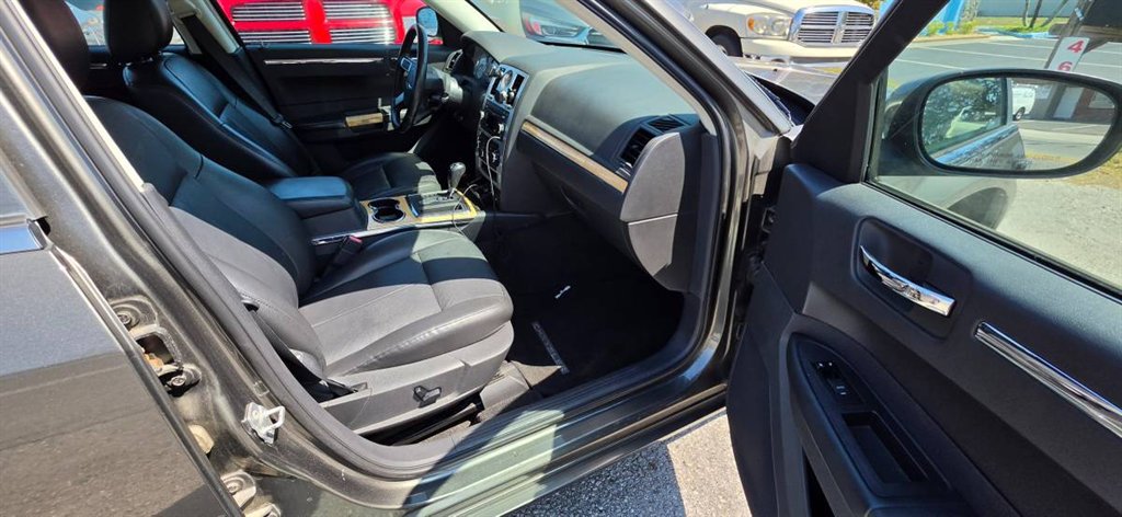 2008 Chrysler 300 - $5,299
