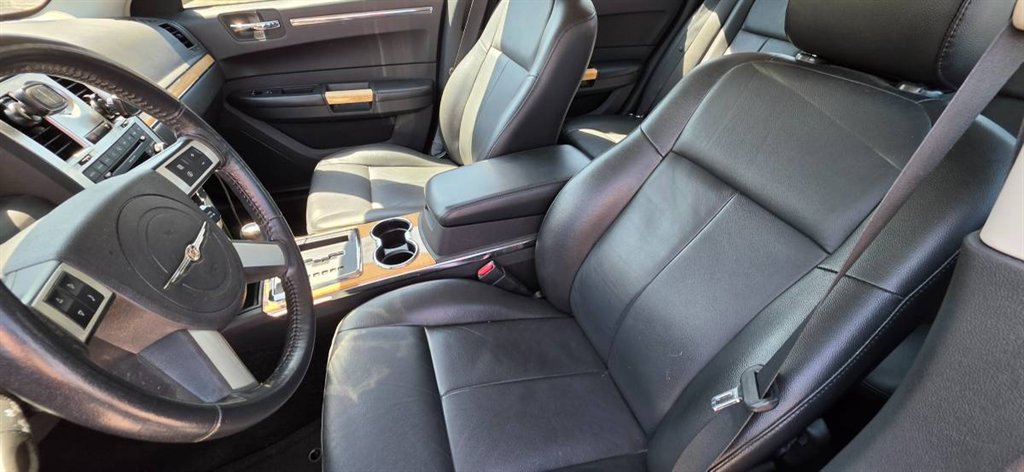 2008 Chrysler 300 - $5,299