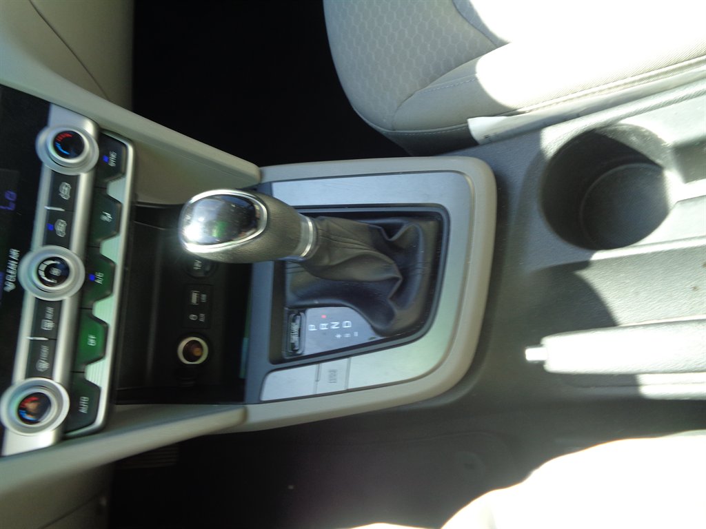 2020 Hyundai Elantra - $6,999