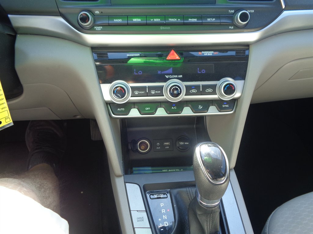2020 Hyundai Elantra - $6,999