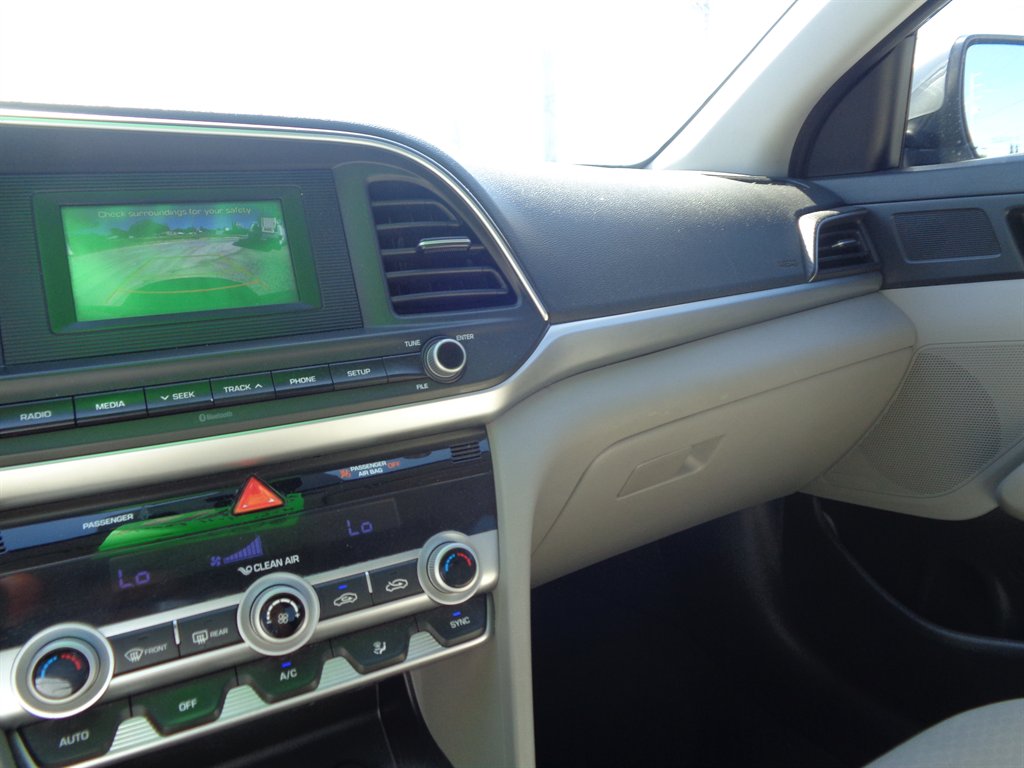 2020 Hyundai Elantra - $6,999