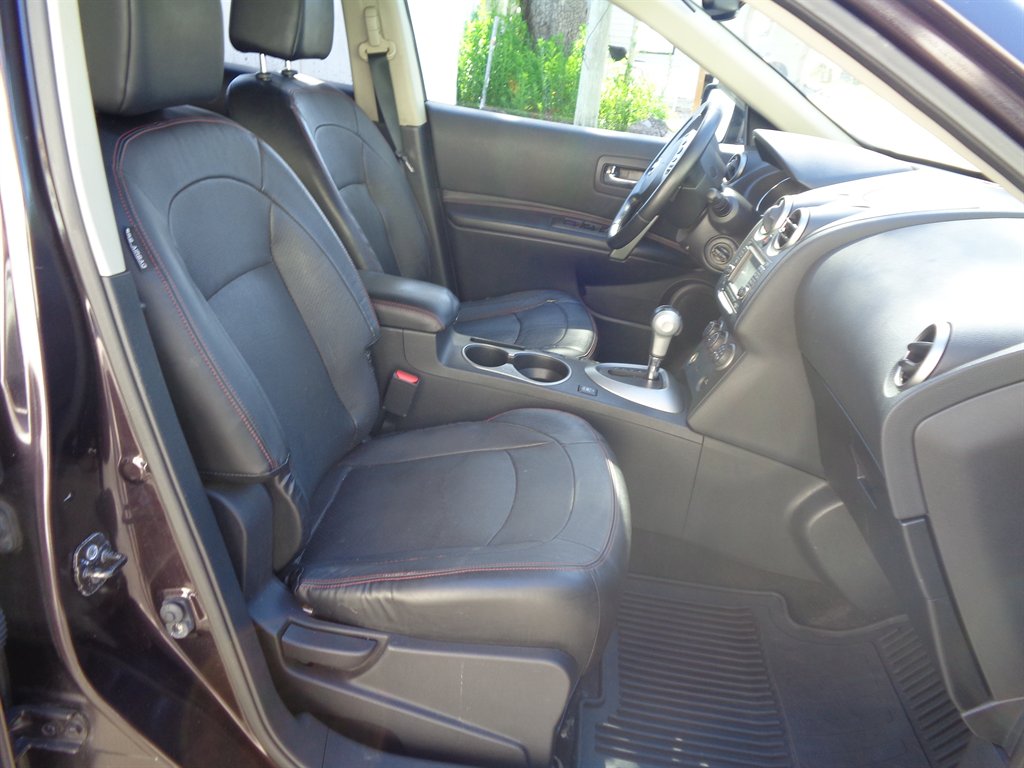 2012 Nissan Rogue - $3,900