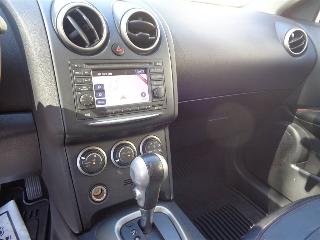 2012 Nissan Rogue - $3,900
