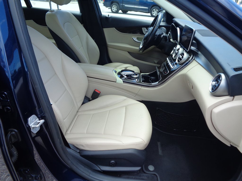 2016 Mercedes-Benz C-Class - $16,075