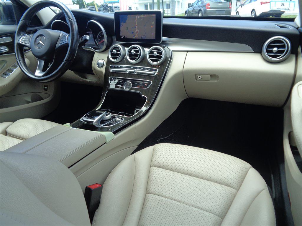 2016 Mercedes-Benz C-Class - $16,075
