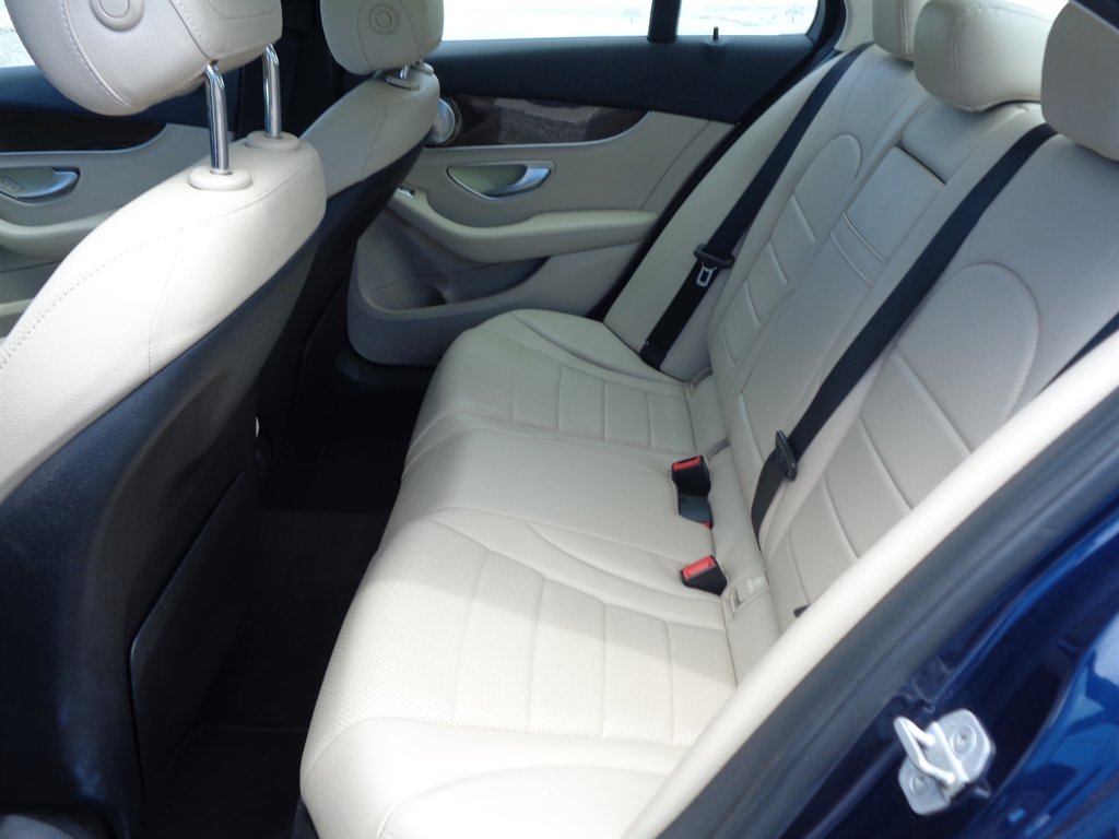 2016 Mercedes-Benz C-Class - $16,075