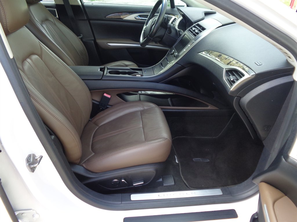 2016 Lincoln MKZ - $12,075