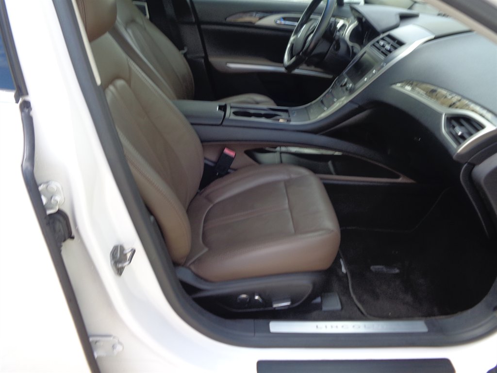 2016 Lincoln MKZ - $12,075